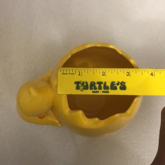 Yellow Chick with and egg shells decor/pot - Picture 10 of 12